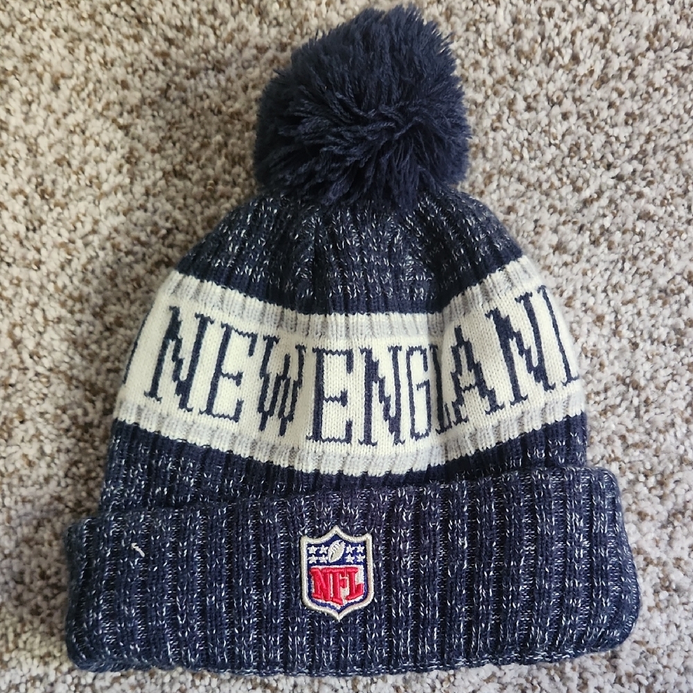 New England Pom Pom Beanie